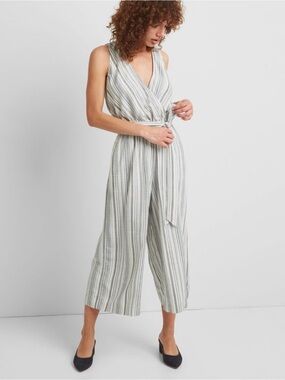 Gap Striped V-Neck Tie-Waist Jumpsuit Size S